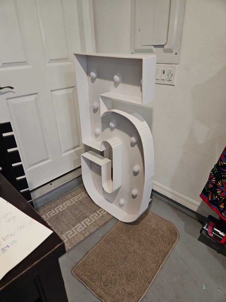 Marquee Letter
