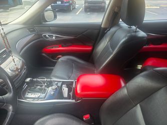 2011 infiniti m56 5.6 L v8
