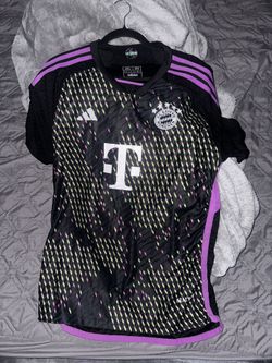 Size 2XL Adidas Bayern 23-24 Away Jersey Player Version