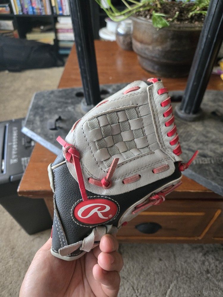 Youth Leather Baseball Glove