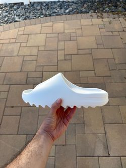 Yeezy YZY YS-01 Slide White size 9 & 12