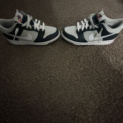 Nike Dunks 