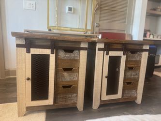 Set of 2 Side Tables