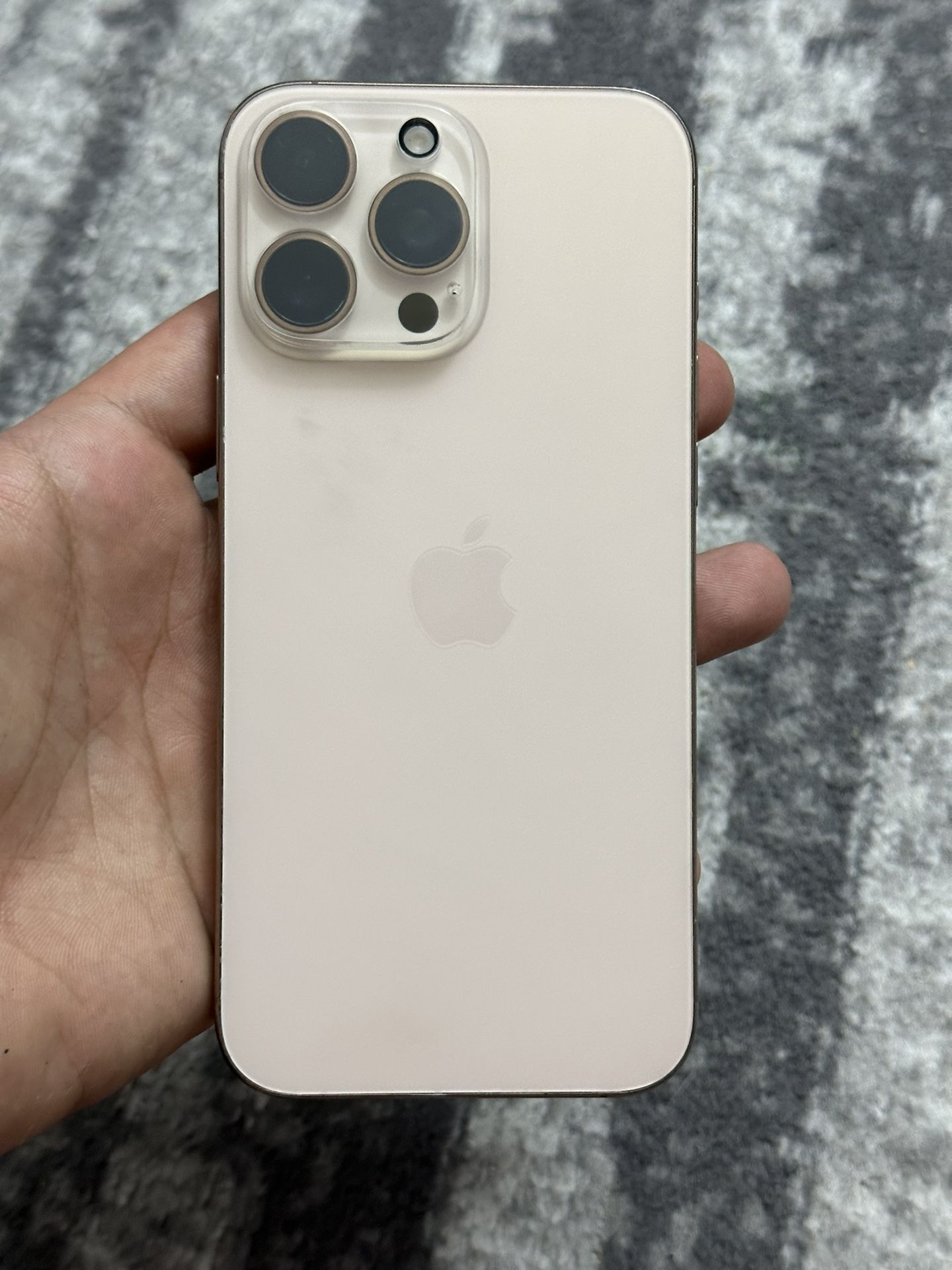 iPhone 16 Pro Max 512GB UNLOCKED 