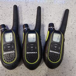 Lot of 3 Motorola Talkabout SX710 Two Way Radios


