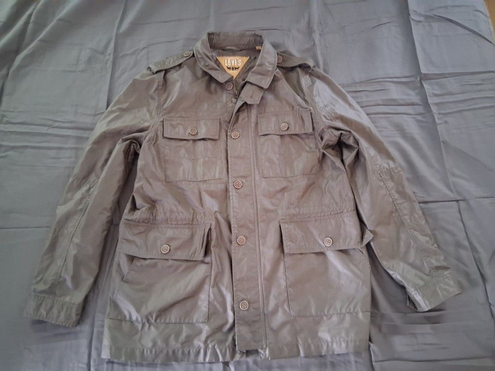 Levi's Rain Jacket Medium