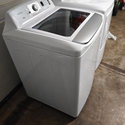 Insignia Top Washer/Dryer Set