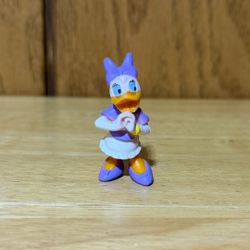 Disney Daisy Duck PVC Cake Toppers Mini Toy Figurine Happy Collectible Unisex 2”