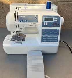 Brother XR9500PRW Project Runway Limited Edition Computerized Sewing Machine, complete
