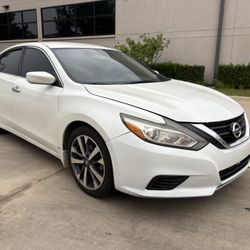 2017 Nissan Altima SV