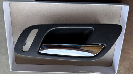 Interior Door Handle GMC Chevy Tahoe Escalade Sierra Escalade Right Passenger