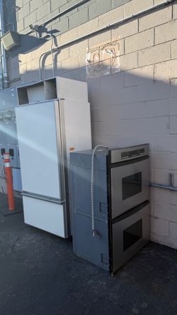 Sub Zero Fridge and Oven for free