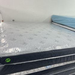 KING SIZE AMERICAN BEDDING MATTRESS & BOX SPRINGS BED SET