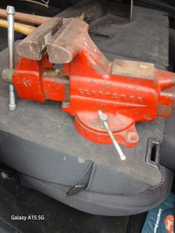 XL-Craftsman Vintage Bench Vise