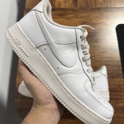 Nike Air Force 1'07 'Triple White' Size 10