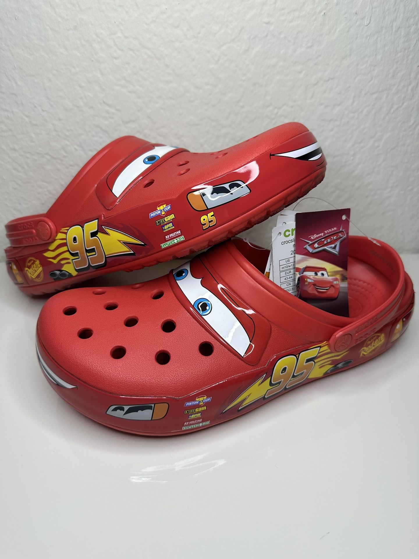 NEW Lightning McQueen Crocs Size 10 Mens Light Up 95