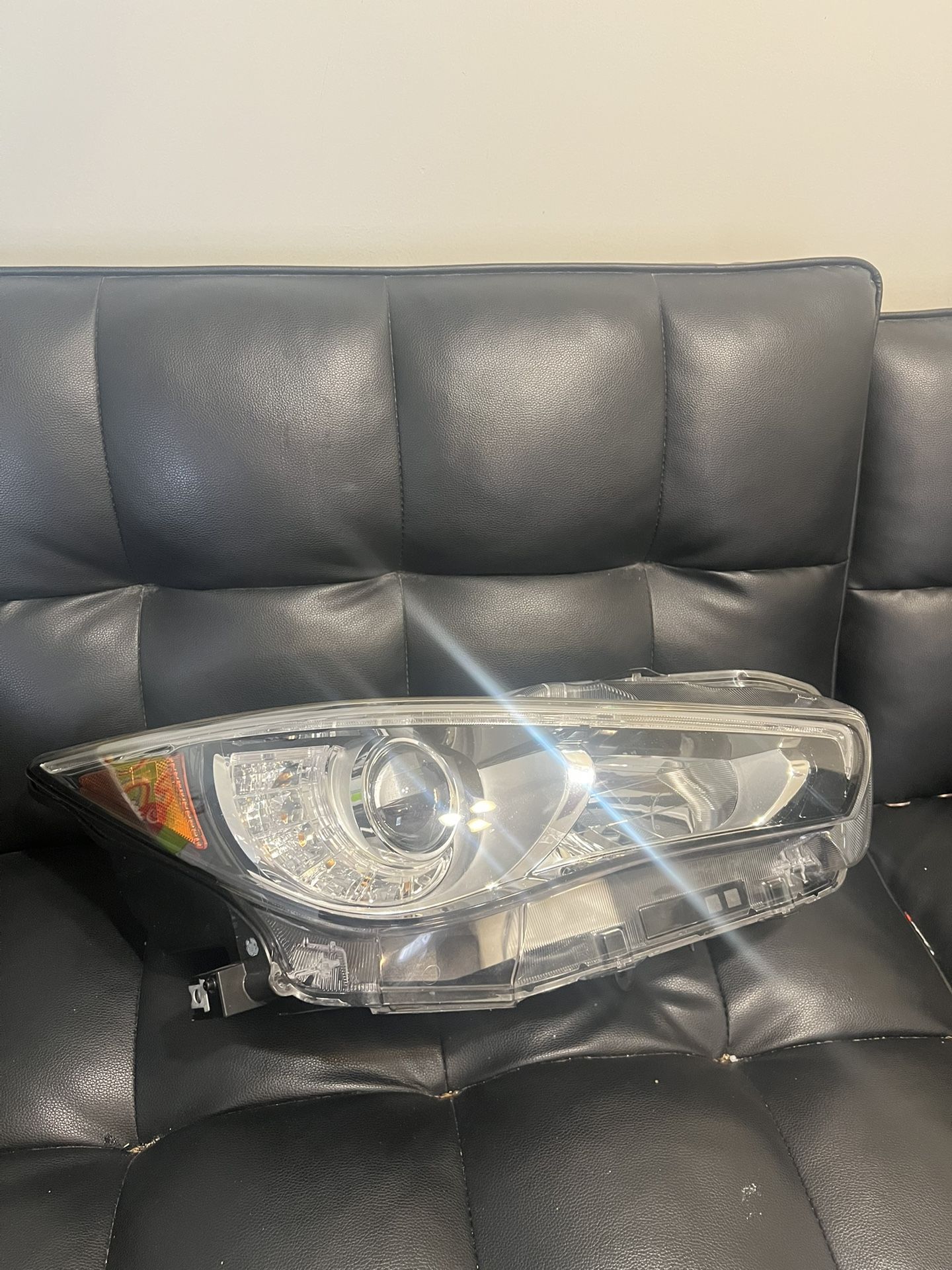 2018-2023 Infiniti Q50 Headlight