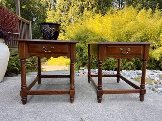 Vintage rug, matching nightstands