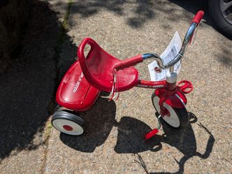 Red flyer kid's bike.