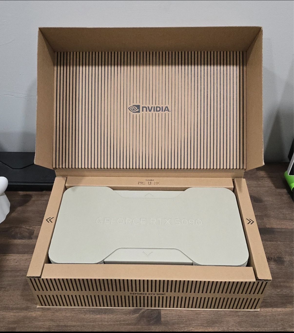 NVIDIA RTX 5090 32GB Founders Edition