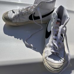 Nike Blazer Mid ‘77