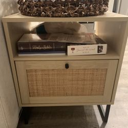 End/Side Table 