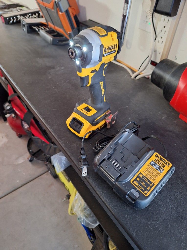 Dewalt Impact Drill Kit Atomic