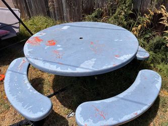 Outdoor Metal Round Table