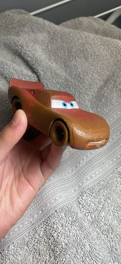 Cars 3 Lightning McQueen Mud-Covered Figure – Thunder Hollow Set (Single Figure)