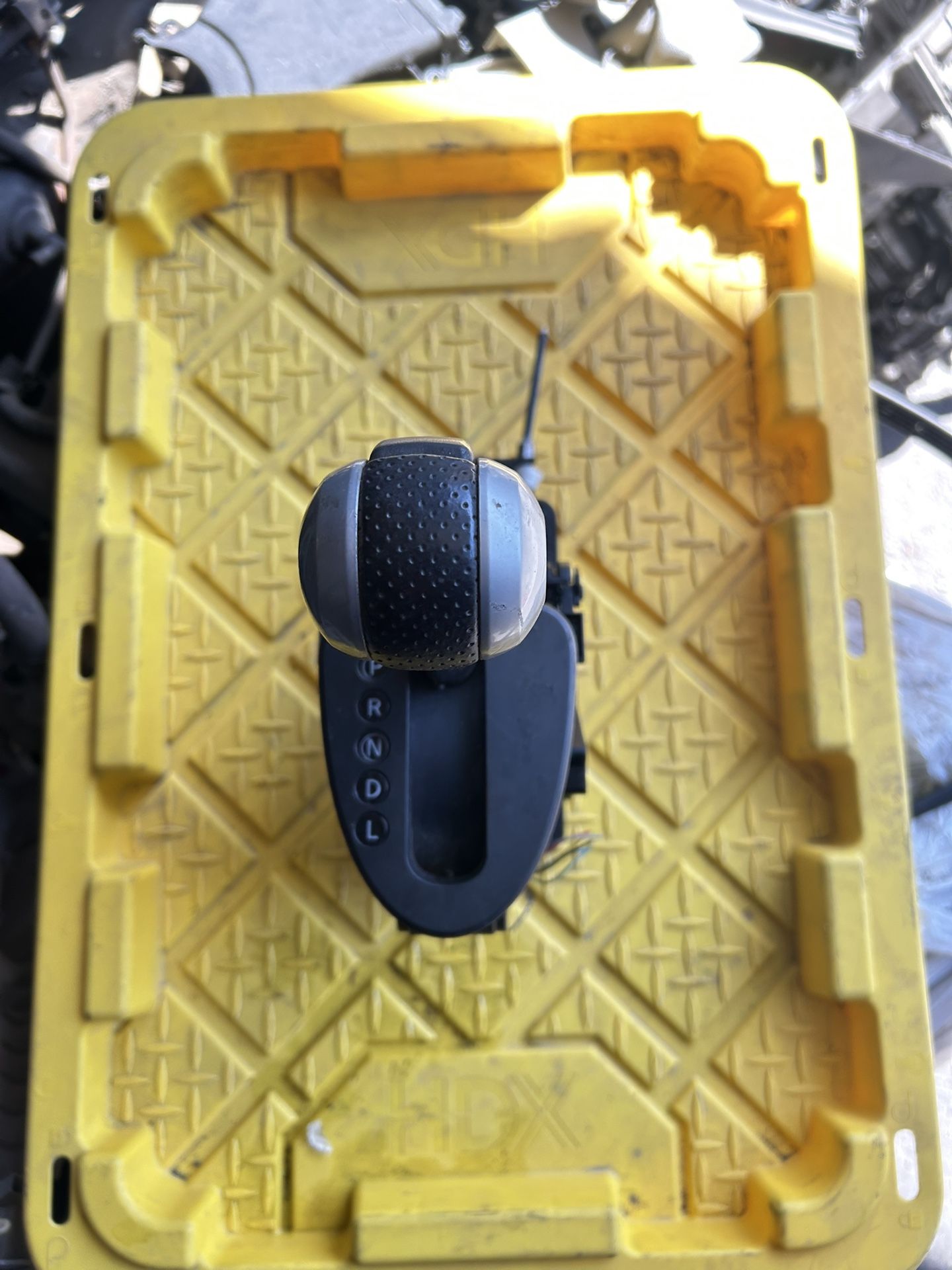 2012-2015 Nissan Rogue 2.5 2wd Shifter 