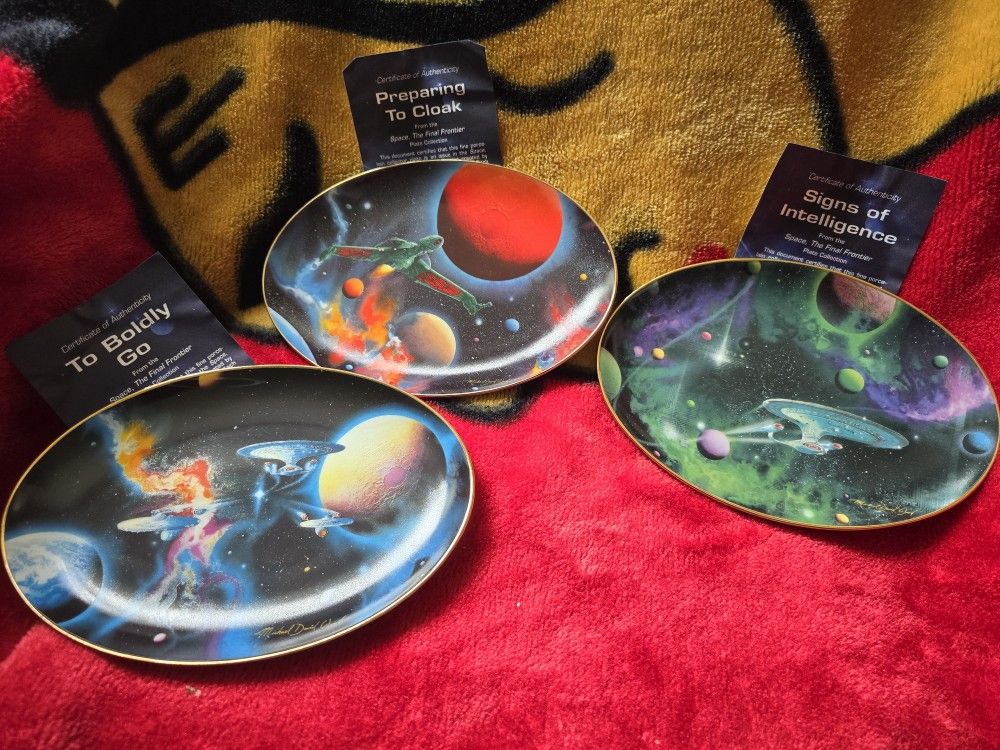 The Hamilton Collection Star Trek Plates