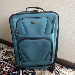 Traveler's Choice Suitcase