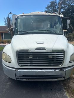 Freightliner Commercial Truck