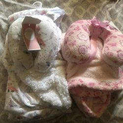 Baby’s blanket and head pillow