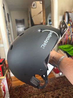 NWT Retrospect Adult L helmet with 11 vent holes has neck strap