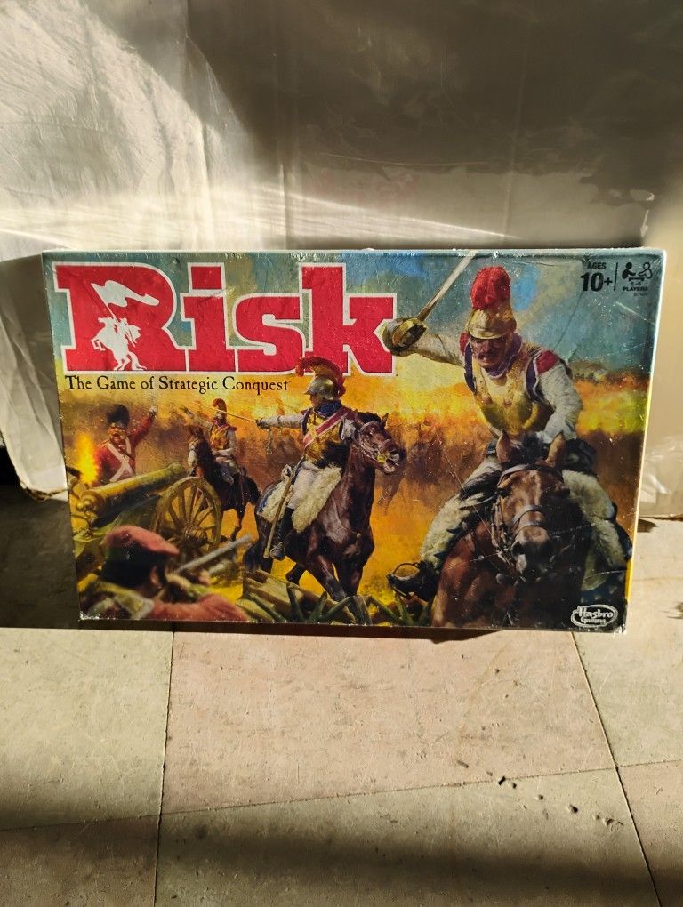 Classic board game Risk: The Game of Strategic Conquest. Box ( 16x11x2