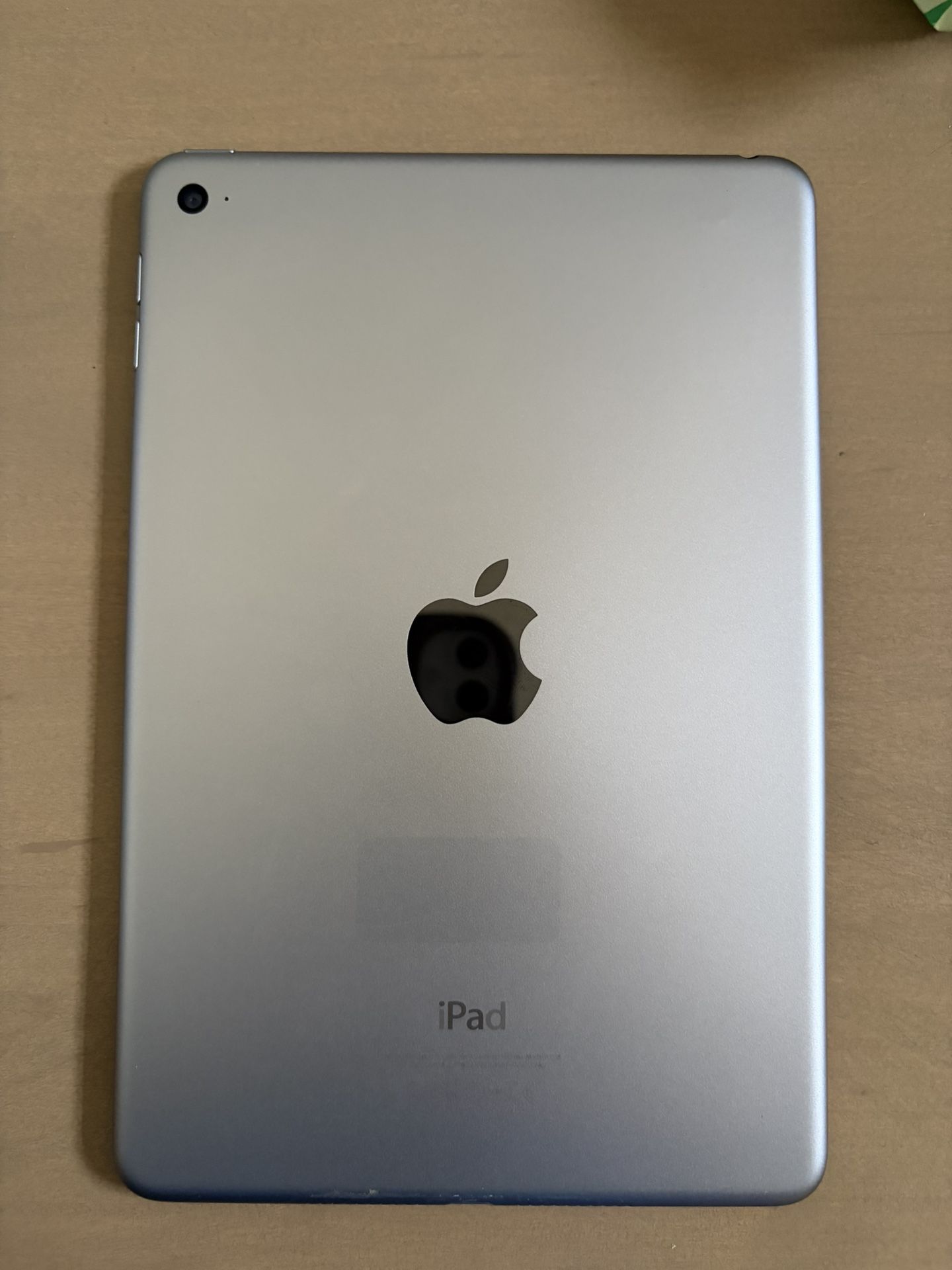 Space Grey iPad Mini 4