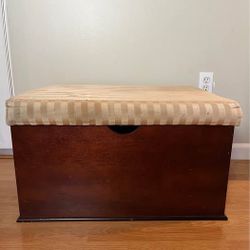 Lift Top Storage Ottoman