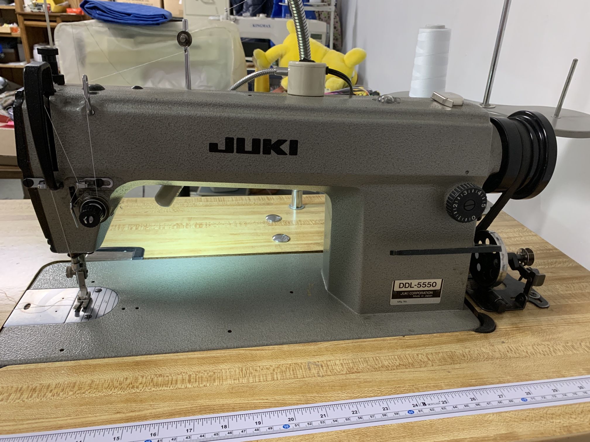 Juki DDL 5550 Industrial Sewing Machine