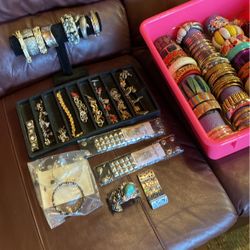 Bracelets. Various prices all low. Inquiry of interested. See all pictures.