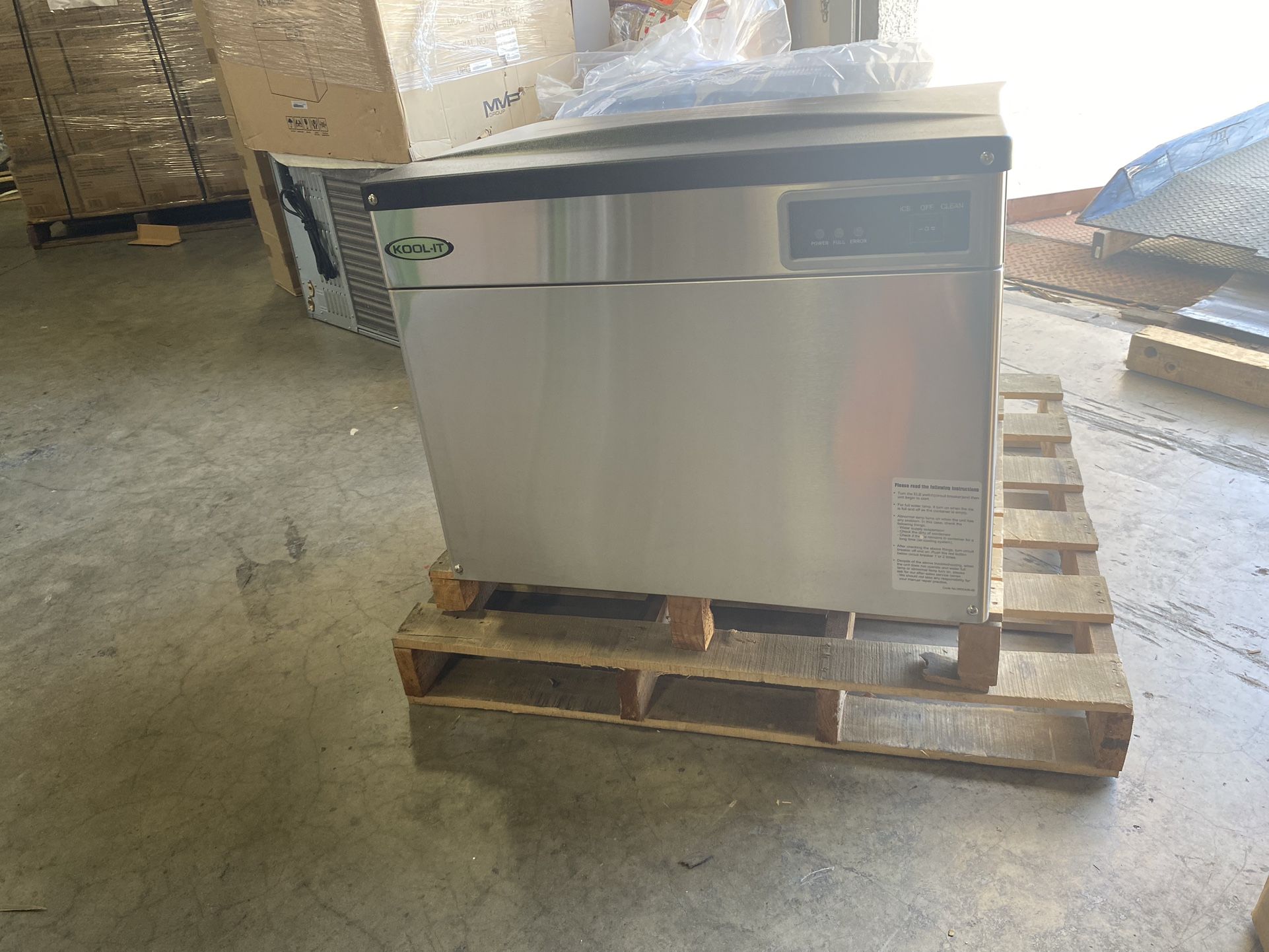 Kool It 700 Pound Ice Machine ( Head Unit Only)