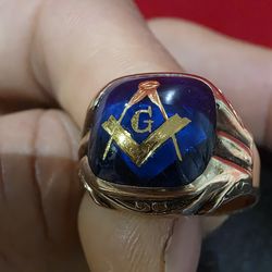 VINTAGE MASONIC RING