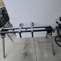 UNIVERSAL MITER SAW QUICKSTAND