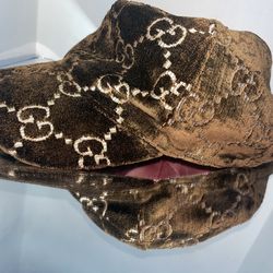 Gucci velvet cap hat