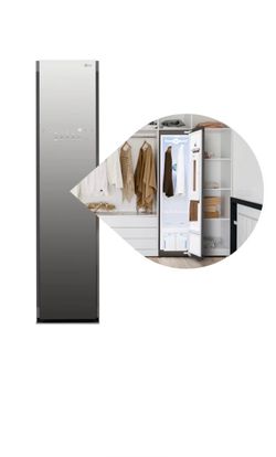LG Styler® Smart Steam Closet with 3 Hangers - Mirror