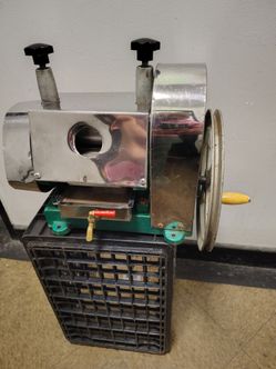 Sugarcane juice machine