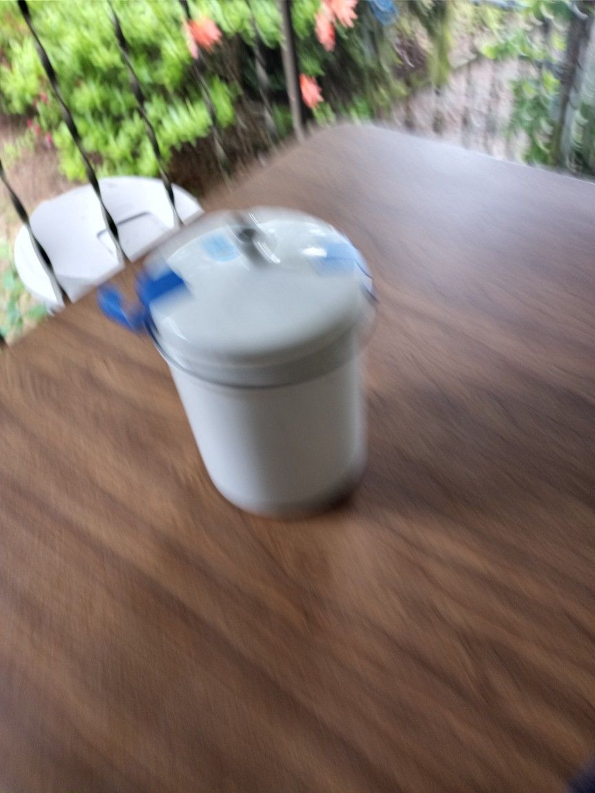 Enamel Container