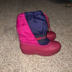 Girls sorel Pink and purple Snow Boots size 2. Does not have liners in boots