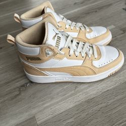 Puma shoes, girls size US7