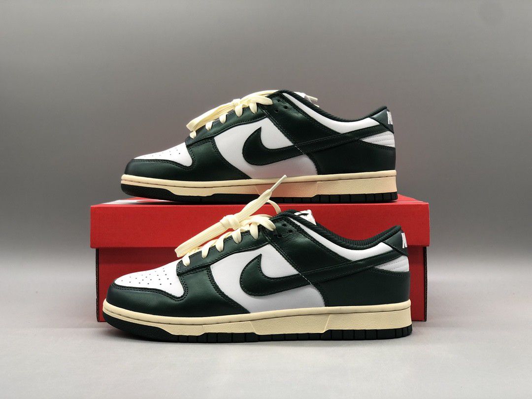 Nike Dunk Low Vintage Green 

